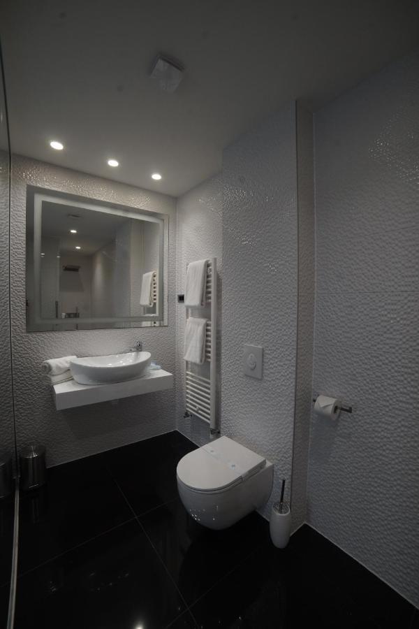 Hotel Forty Two Block A Zagreb Exterior foto